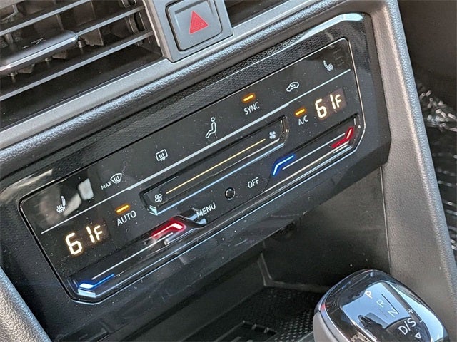 2025 Volkswagen Taos 1.5T SE Black