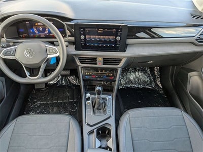 2025 Volkswagen Taos 1.5T SE Black