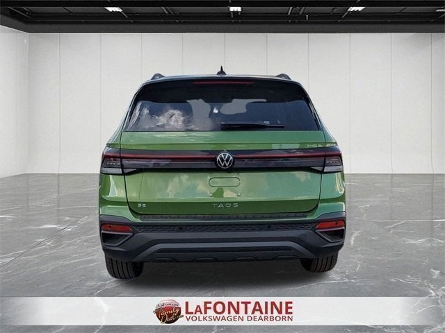 2025 Volkswagen Taos 1.5T SE Black