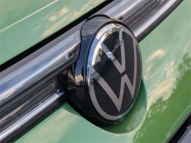 2025 Volkswagen Taos 1.5T SE Black