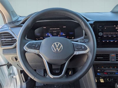 2026 Volkswagen Taos 1.5T SE Black