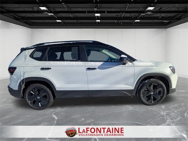 2026 Volkswagen Taos 1.5T SE Black