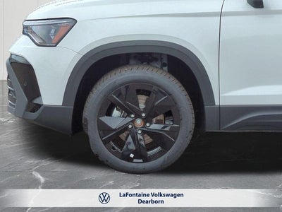 2027 Volkswagen Taos 1.5T SE Black