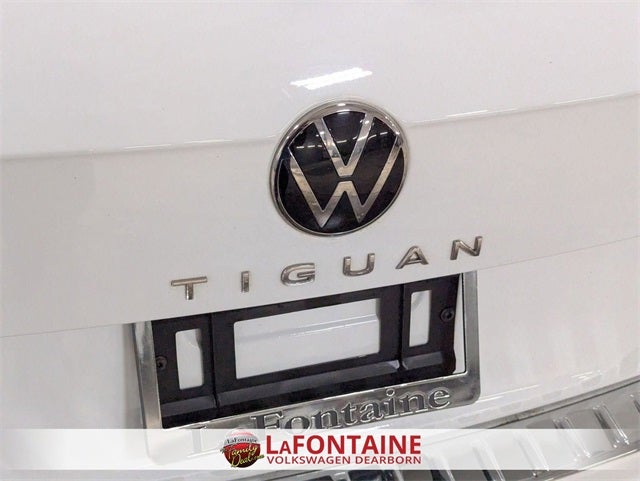 2022 Volkswagen Tiguan 2.0T SE R-Line Black