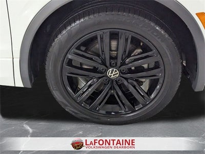 2022 Volkswagen Tiguan 2.0T SE R-Line Black