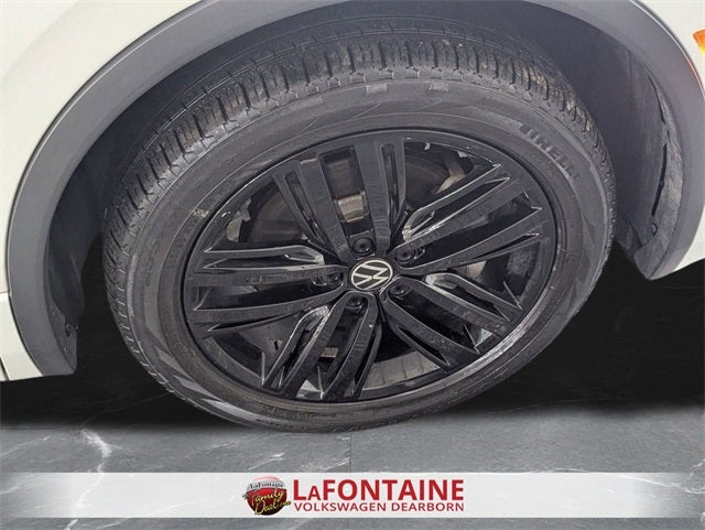 2022 Volkswagen Tiguan 2.0T SE R-Line Black