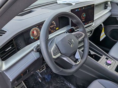 2026 Volkswagen Tiguan 2.0T SE R-Line Black