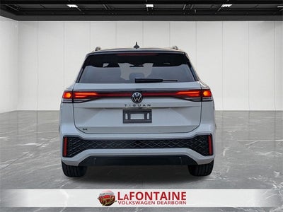 2026 Volkswagen Tiguan 2.0T SE R-Line Black