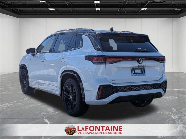 2026 Volkswagen Tiguan 2.0T SE R-Line Black