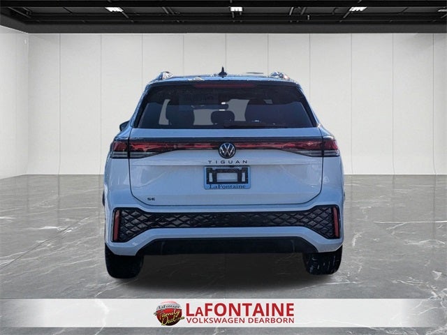 2026 Volkswagen Tiguan 2.0T SE R-Line Black