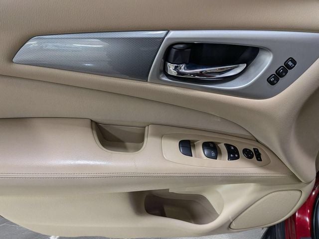 2020 Nissan Pathfinder SL