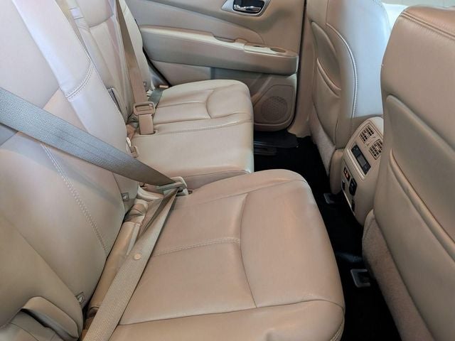 2020 Nissan Pathfinder SL