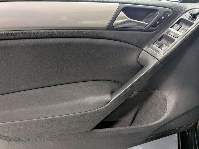 2013 Volkswagen Golf 2.5L
