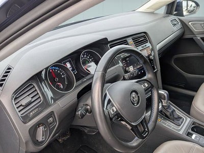 2017 Volkswagen e-Golf SE
