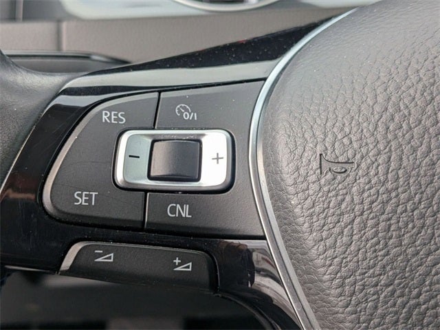 2017 Volkswagen e-Golf SE