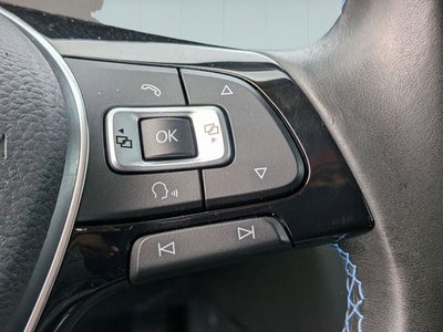 2017 Volkswagen e-Golf SE
