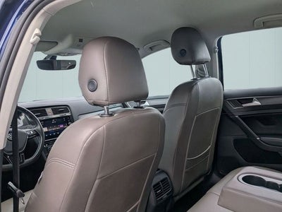 2017 Volkswagen e-Golf SE