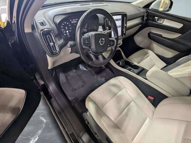 2019 Volvo XC40 Momentum