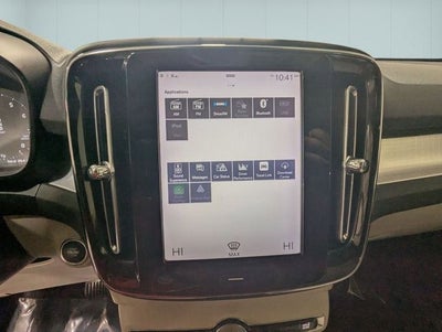 2019 Volvo XC40 Momentum