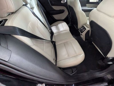 2019 Volvo XC40 Momentum