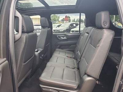 2023 Chevrolet Suburban RST