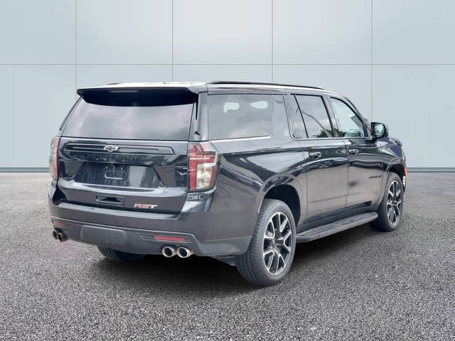 2023 Chevrolet Suburban RST