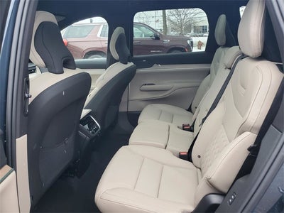 2025 Volvo EX90 Twin Motor Performance Plus 7-Seater
