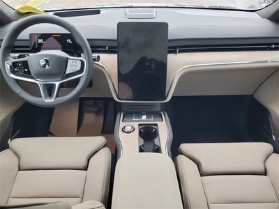 2025 Volvo EX90 Twin Motor Performance Plus 7-Seater