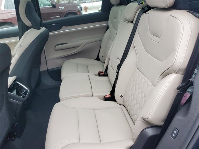 2025 Volvo EX90 Twin Motor Performance Plus 7-Seater