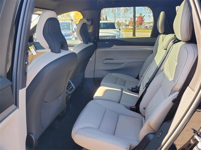 2025 Volvo EX90 Twin Motor Plus 7-Seater