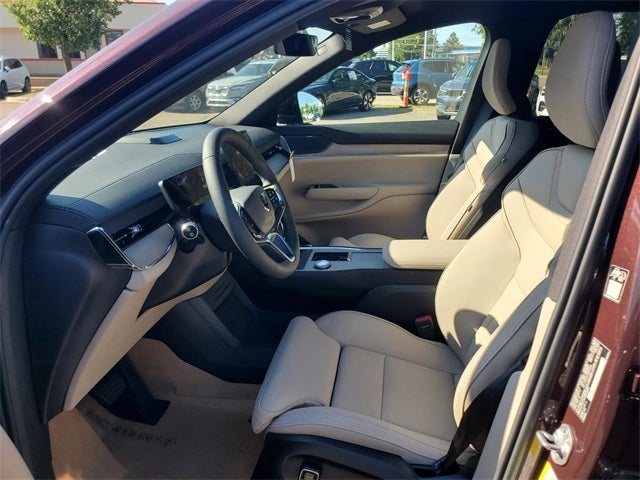 2025 Volvo EX90 Ultra 7-Seater