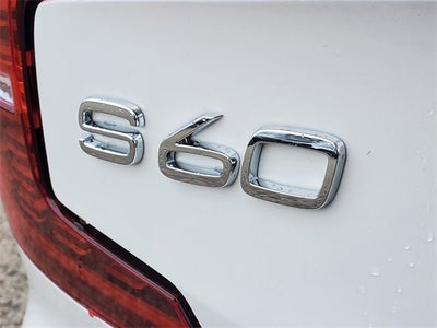 2024 Volvo S60 B5 Core Dark Theme