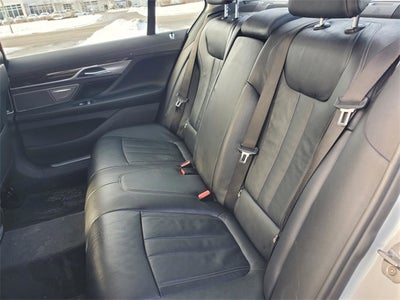 2019 BMW 7 Series 740i xDrive
