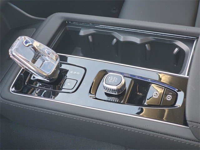 2026 Volvo XC90 B6 Plus 6-Seater