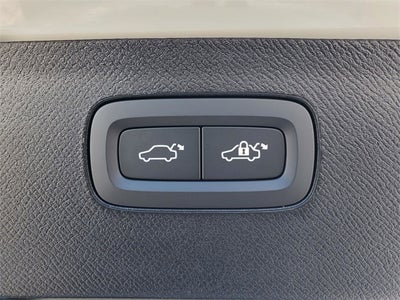 2026 Volvo XC90 B6 Plus 6-Seater