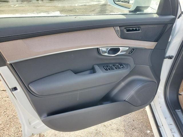 2026 Volvo XC90 B6 Plus 6-Seater