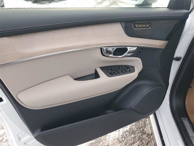 2026 Volvo XC90 B6 Plus 6-Seater