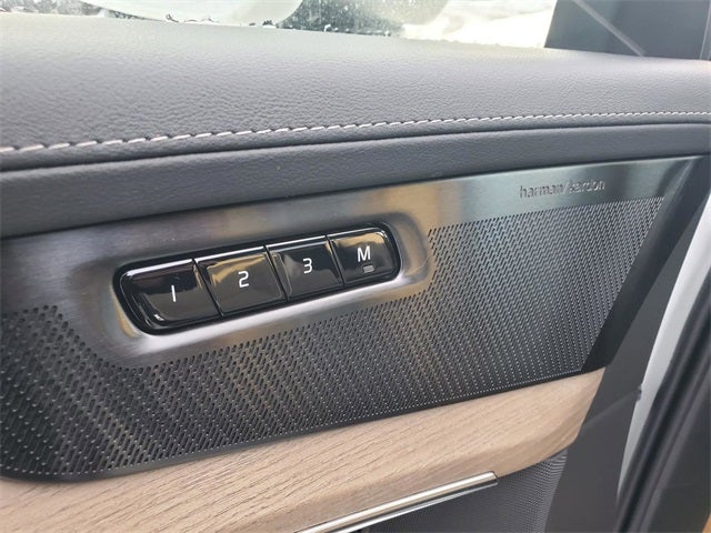 2026 Volvo XC90 B6 Plus 6-Seater