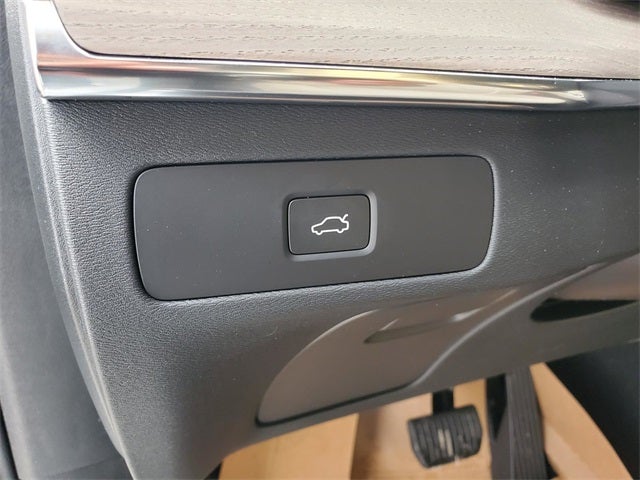 2026 Volvo XC90 B6 Plus 6-Seater