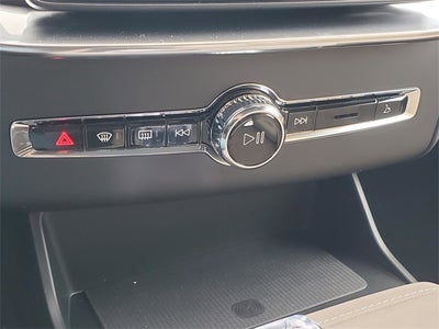 2026 Volvo XC90 B6 Plus 6-Seater