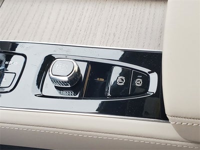 2026 Volvo XC90 B6 Plus 6-Seater