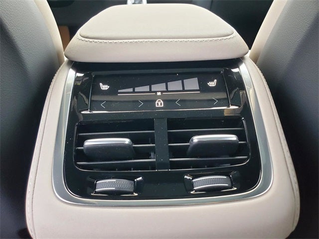 2026 Volvo XC90 B6 Plus 6-Seater