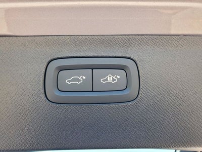 2026 Volvo XC90 B6 Core