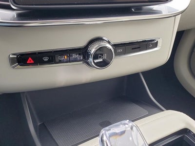 2026 Volvo XC90 B6 Ultra