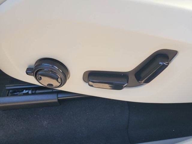 2026 Volvo XC90 Ultra - Photo 16