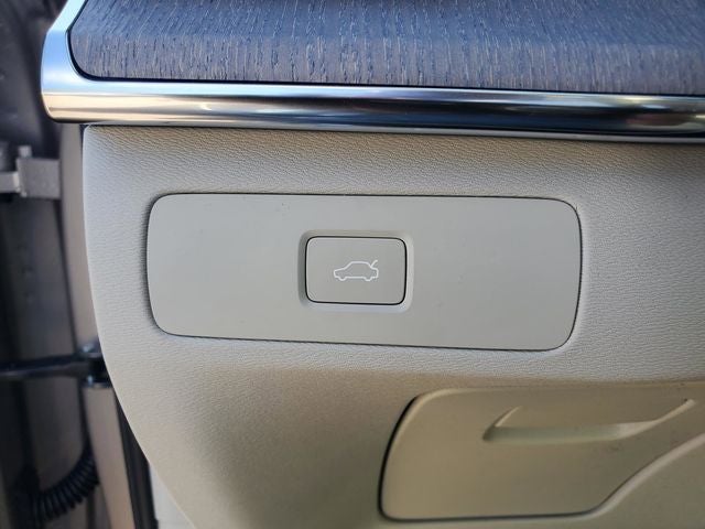 2026 Volvo XC90 Ultra - Photo 18