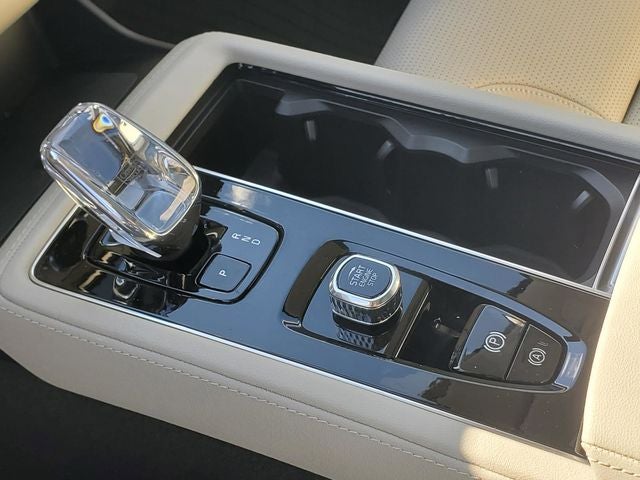 2026 Volvo XC90 Ultra - Photo 25