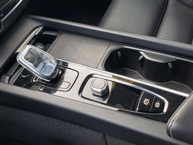 2022 Volvo XC60 B6 Inscription