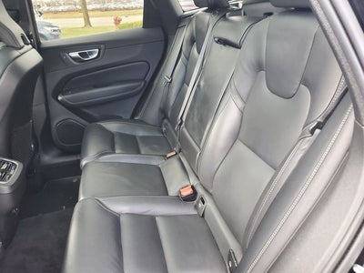 2022 Volvo XC60 B6 Inscription