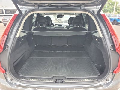 2017 Volvo XC90 T5 Momentum